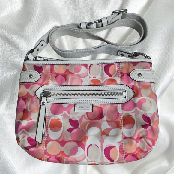 Coach Handbags - Coach Daisy Kaleidoscope Pink & White Signature Crossbody Bag